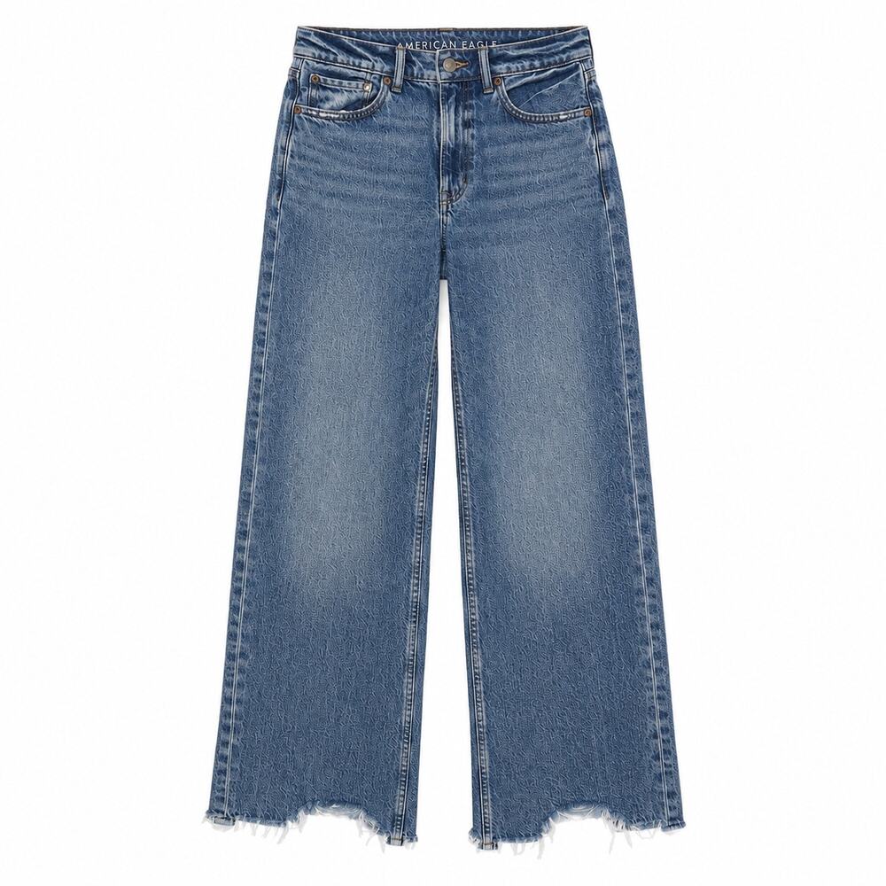 American Eagle Wide Leg High Rise Medium Wash jeans. Distressed hem Women 2.